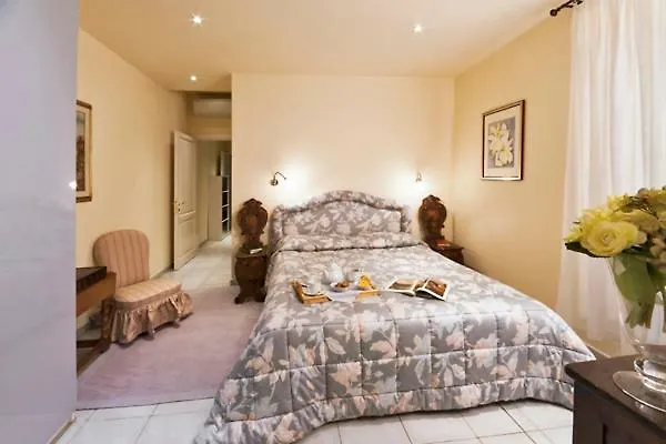 פירנצה Via Dei Fossi Apartment איטליה