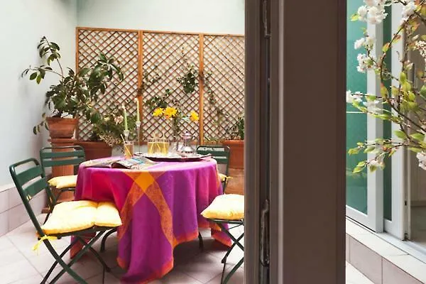 פירנצה Via Dei Fossi Apartment 0*,  איטליה