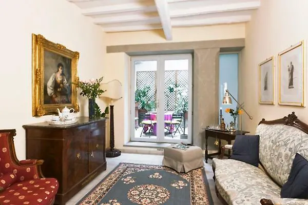 Via Dei Fossi Apartment Florence Italië